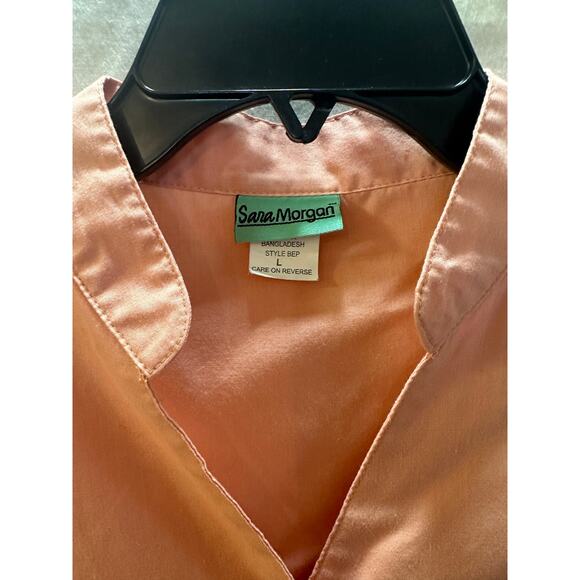 Sara Morgan Peach Hand-Painted Floral Button-Down – Size L - Picture 4 of 7